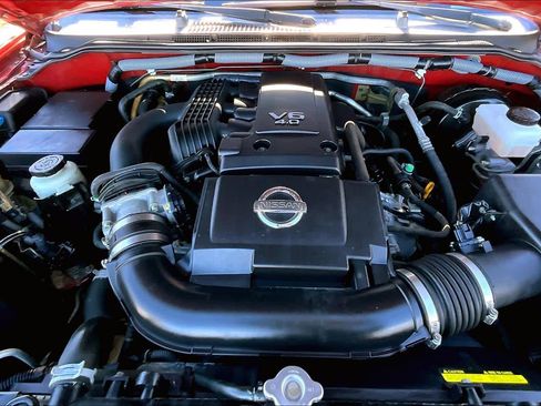 Used 2012 Nissan Frontier SV w/ SV Premium Utility Pkg image 30