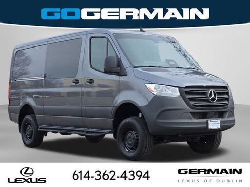 Used 2025 Mercedes-Benz Sprinter 2500 image 8