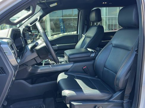 Used 2025 Ford F150 Lariat w/ Equipment Group 501A Mid AWD/4WD image 9