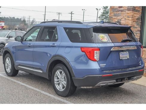 Used 2020 Ford Explorer XLT w/ Equipment Group 202A image 5