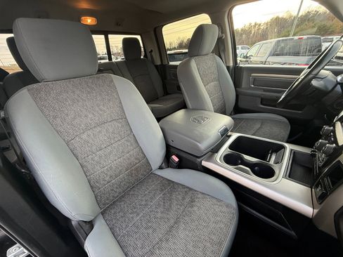 Used 2017 RAM 2500 SLT w/ Luxury Group image 6