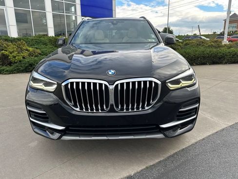Used 2022 BMW X5 xDrive40i w/ Premium Package AWD/4WD image 2