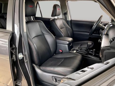 Used 2021 Toyota 4Runner Venture w/ Moonroof Package AWD/4WD image 9