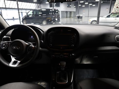 Used 2021 Kia Soul LX FWD image 20