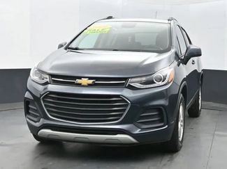 Used 2022 Chevrolet Trax LT w/ Driver Confidence Package image 1