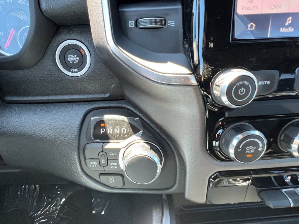 New 2026 RAM 1500 Express AWD/4WD image 24