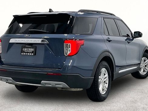 Used 2021 Ford Explorer XLT w/ Equipment Group 202A RWD image 2