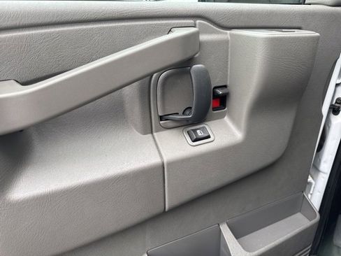 New 2024 Chevrolet Express 3500 w/ Power Convenience Package image 8