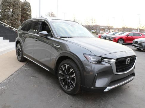 Certified 2024 MAZDA CX-90 Plug-In Hybrid w/ Premium Pkg image 6