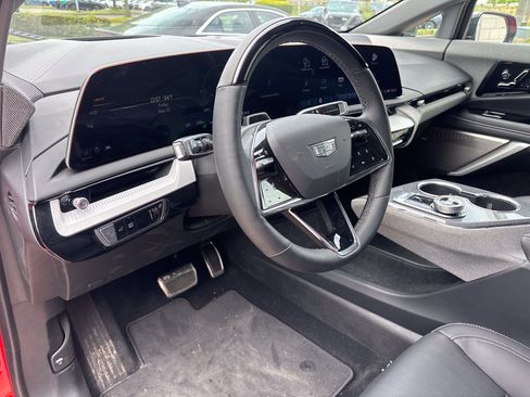 Used 2025 Cadillac Optiq Sport 2 AWD/4WD image 23