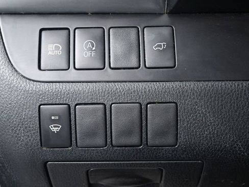 Used 2019 Toyota Highlander SE image 9