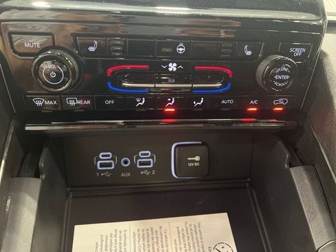 New 2025 Jeep Grand Cherokee L Laredo w/ Luxury Tech Group I image 15