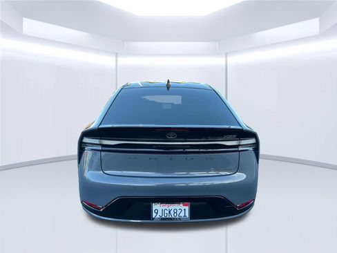 Used 2023 Toyota Prius Prime FWD image 4