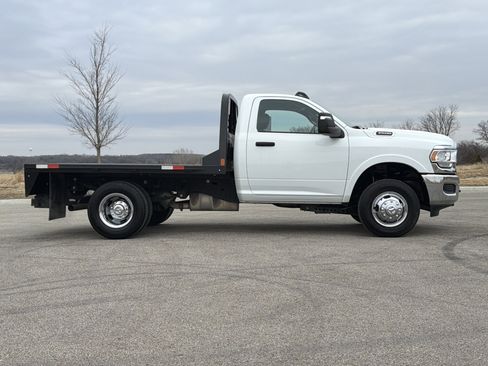 Used 2024 RAM 3500 Tradesman image 19
