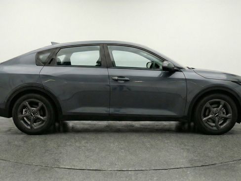 Used 2025 Kia K4 FWD image 11