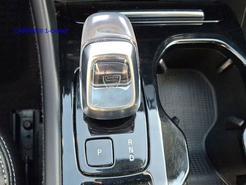 Certified 2023 Volvo XC40 B5 Plus w/ Driver Assist Package AWD/4WD image 18