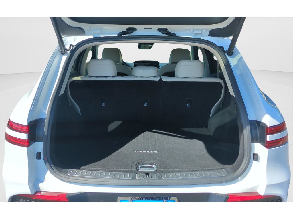 Used 2024 Genesis GV70 2.5T AWD/4WD image 9