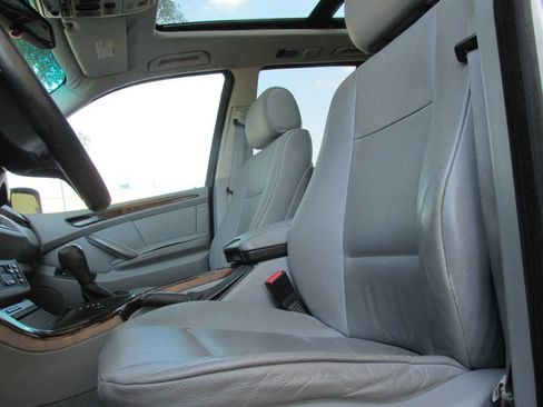 Used 2006 BMW X5 3.0i image 10