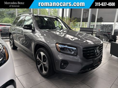 Used 2026 Mercedes-Benz GLB 250 4MATIC image 1