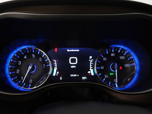 Used 2018 Chrysler Pacifica Touring-L Plus FWD image 30