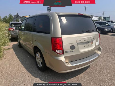 Used 2013 Dodge Grand Caravan SE FWD image 3