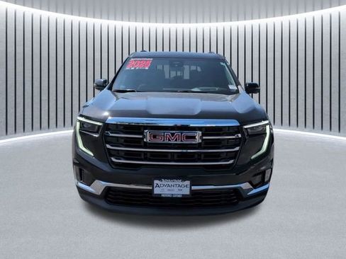 Certified 2025 GMC Acadia Elevation w/ Elevation Premium Package FWD image 16