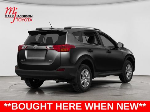 Used 2015 Toyota RAV4 XLE FWD image 2