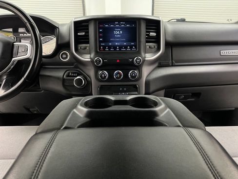 Used 2021 RAM 1500 Big Horn RWD image 37