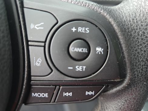 Used 2023 Toyota RAV4 LE FWD image 17