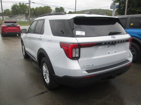 New 2025 Ford Explorer Active image 5