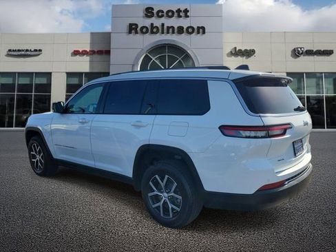 Used 2023 Jeep Grand Cherokee L Limited AWD/4WD image 3