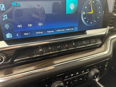 Used 2024 Chevrolet Silverado 1500 LT Trail Boss w/ Protection Package image 17