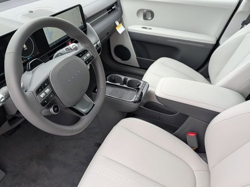 New 2026 Hyundai Ioniq 5 Limited image 7