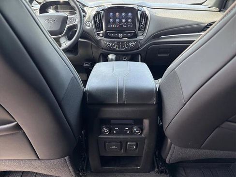 Used 2023 Chevrolet Traverse Premier w/ Redline Edition AWD/4WD image 18
