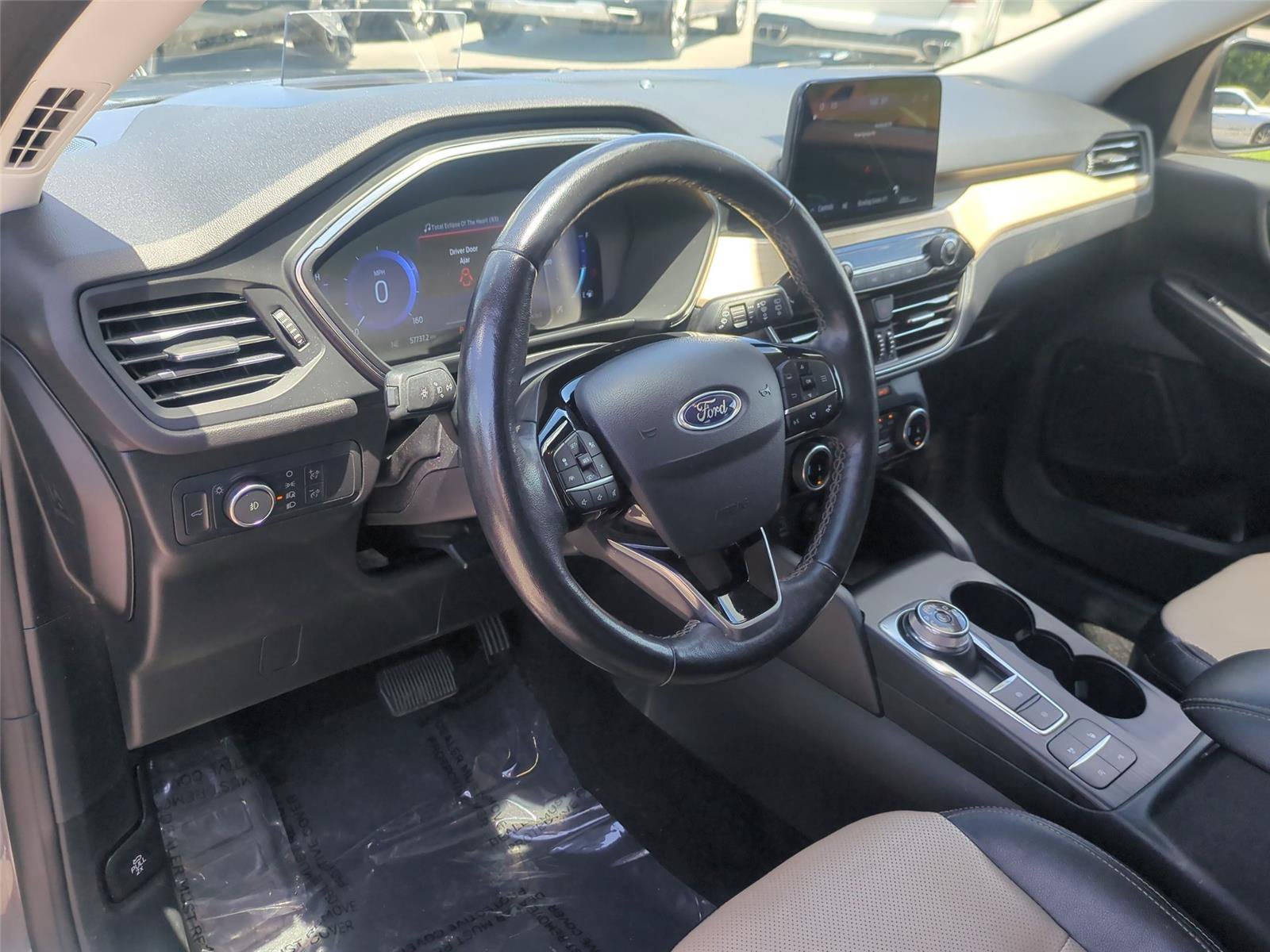Used 2022 Ford Escape Titanium w/ Titanium Elite Package AWD/4WD image 19