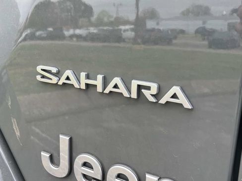 Used 2020 Jeep Wrangler Unlimited Sahara image 14