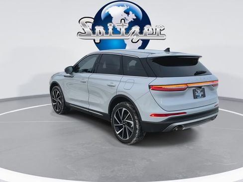 Used 2025 Lincoln Corsair Reserve image 7