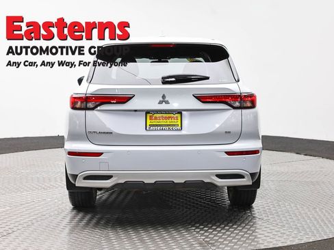 Used 2024 Mitsubishi Outlander SE AWD/4WD image 6