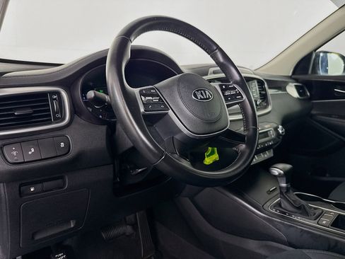 Used 2019 Kia Sorento S image 21