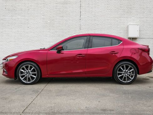 Used 2018 MAZDA MAZDA3 Touring image 9