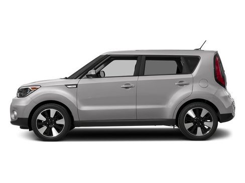 Used 2018 Kia Soul + FWD image 4