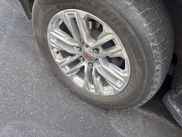 Used 2024 GMC Yukon XL SLT w/ SLT Luxury Package AWD/4WD image 5