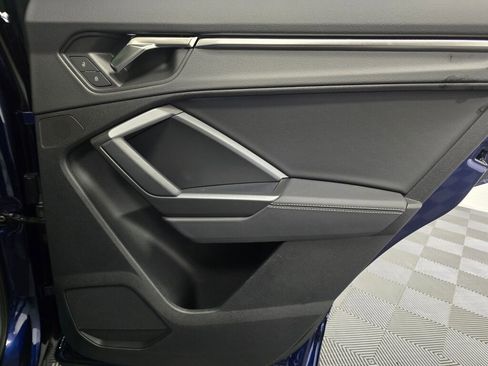 Used 2024 Audi Q3 2.0T Premium w/ Convenience Package image 24