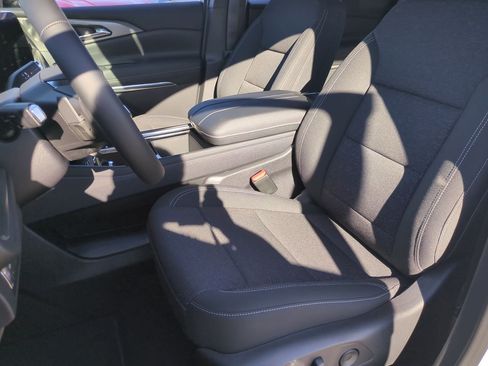 New 2026 Chevrolet Traverse LT FWD image 19