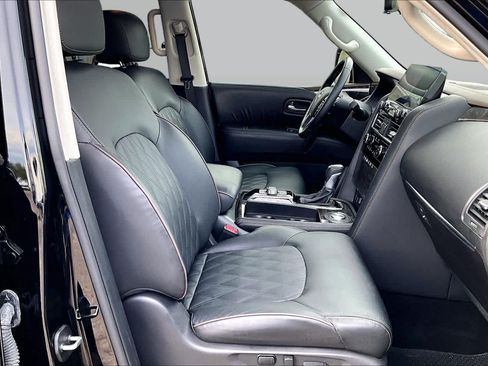 Used 2023 Nissan Armada Platinum w/ Captain's Chairs Package RWD image 11