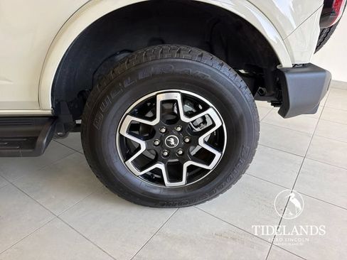 Certified 2025 Ford Bronco Outer Banks AWD/4WD image 33