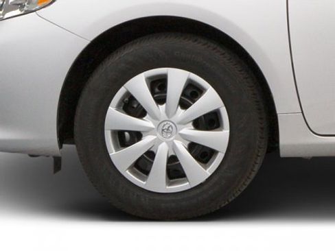 Used 2010 Toyota Corolla LE image 14