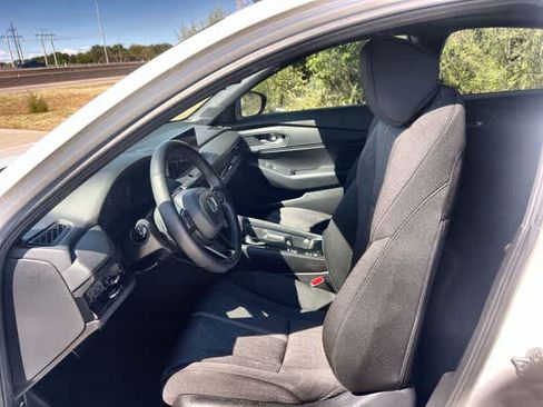 Used 2024 Honda Accord Sport image 11