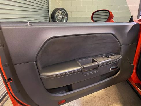 Used 2009 Dodge Challenger SRT8 w/ SRT Option Group II image 28