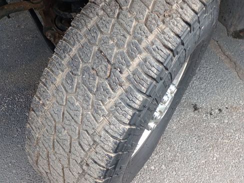 Used 2006 Dodge Ram 2500 Truck SLT image 23